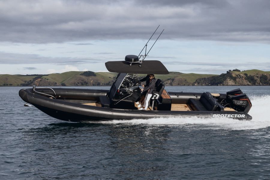 Protector 330 Chase
