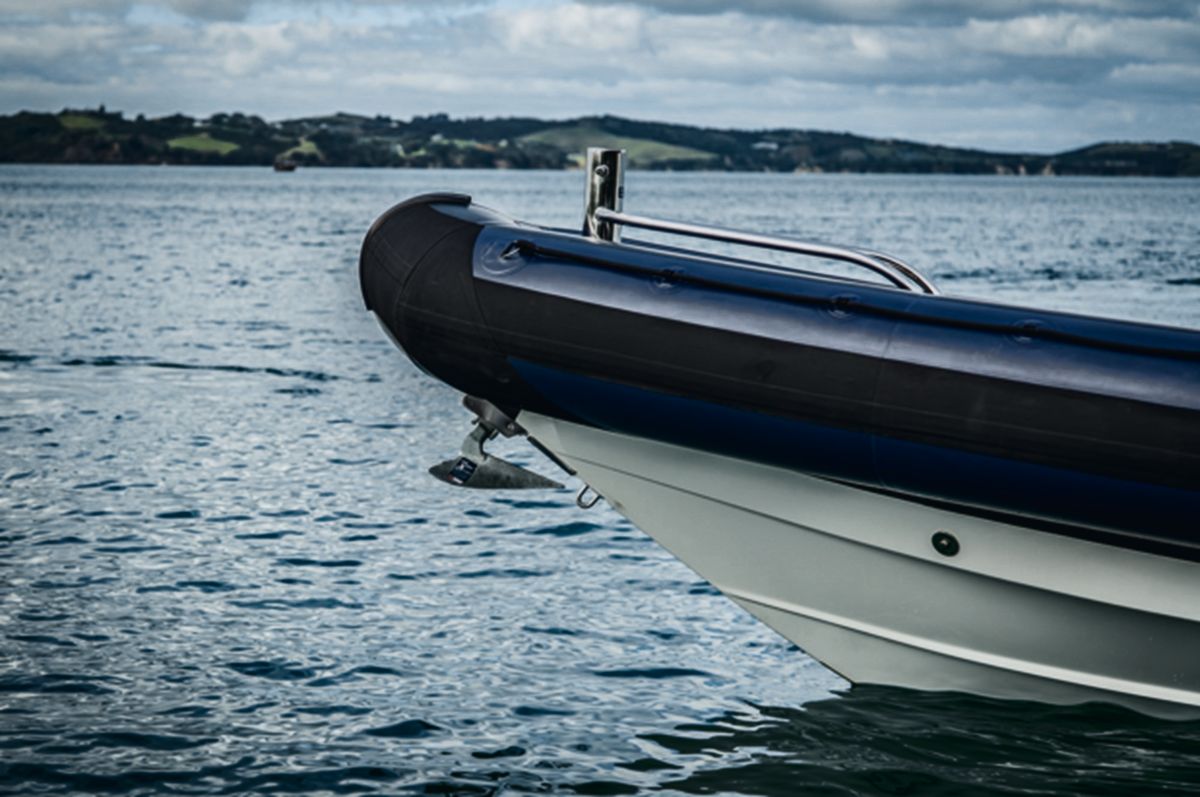 Protector 310 Chase: Optional thru-hull anchoring