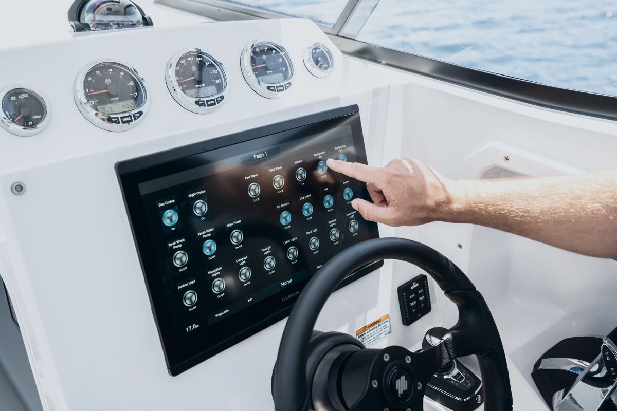 Protector 330 Targa: Redesigned dash with room for larger displays