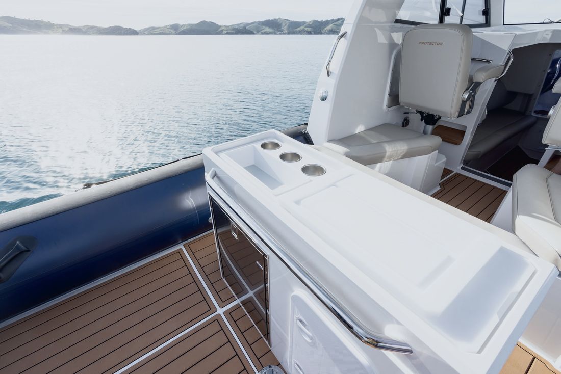 Protector 330 Targa RIB, gallery photo 3 of 8