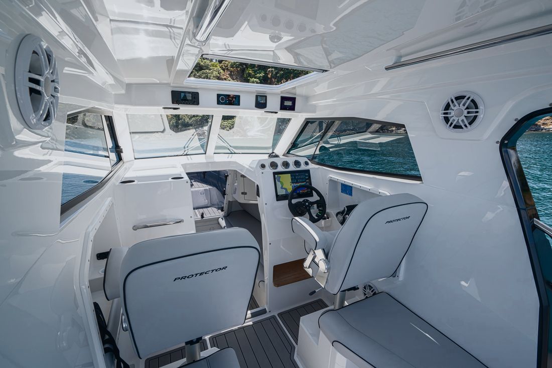 Protector 330 Targa RIB, gallery photo 8 of 8