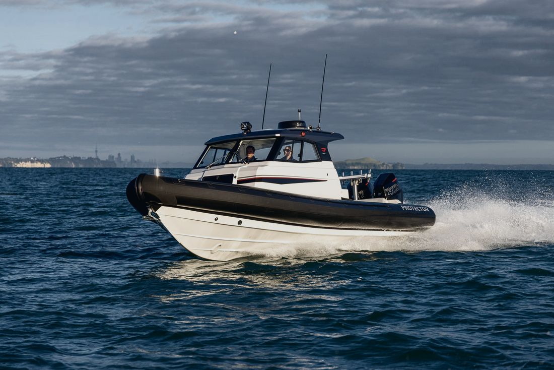 Protector 330R Targa RIB, gallery photo 3 of 7
