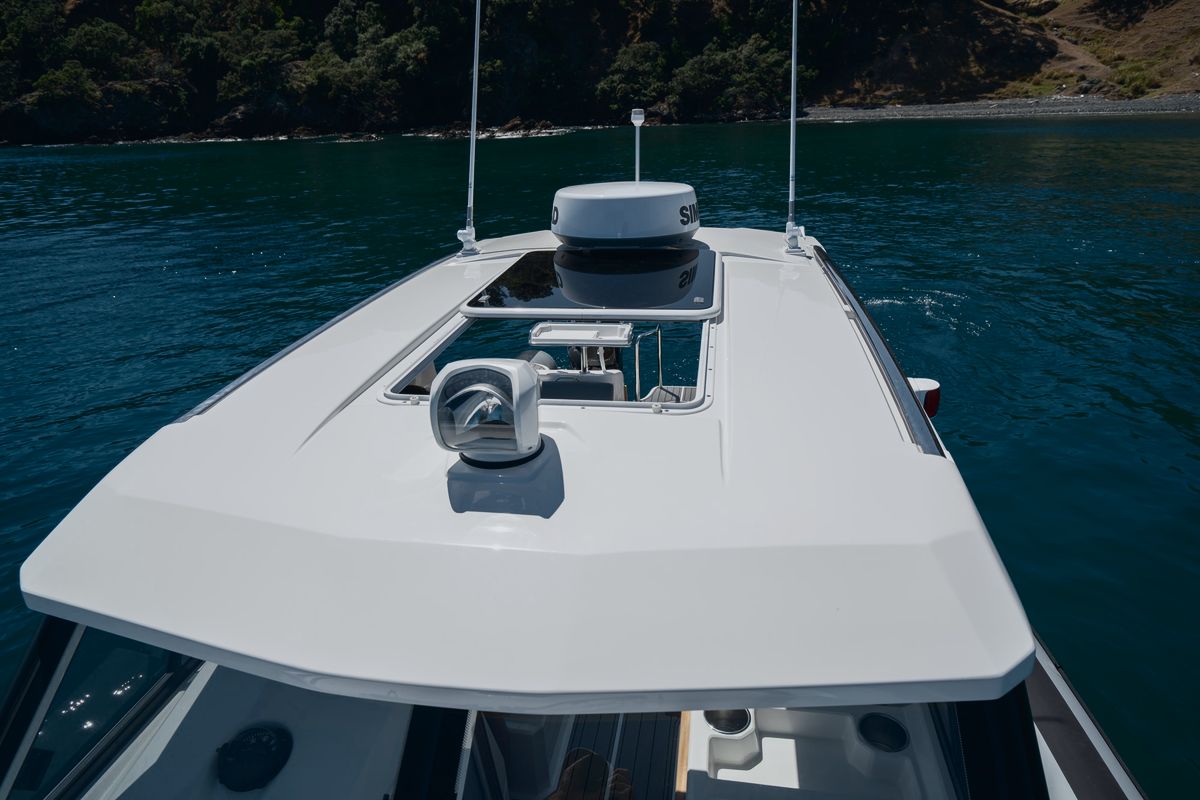Protector 410 Targa: Hardtop sunroof for light and airflow
